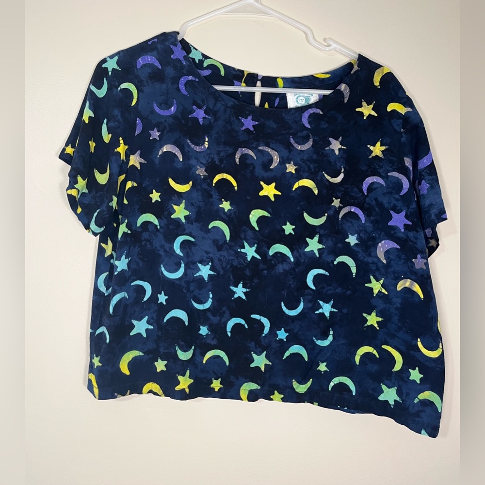 Women’s Size M Navy and Lime Neon Celestial Print Top